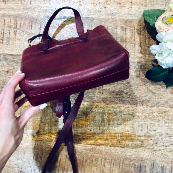 Never used. Sold out color. Madewell sm transport Crossbody Sold out - Picture 4 of 4